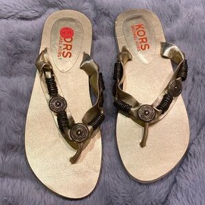 KORS by Michael Kors gladiator flat flip flops 8M